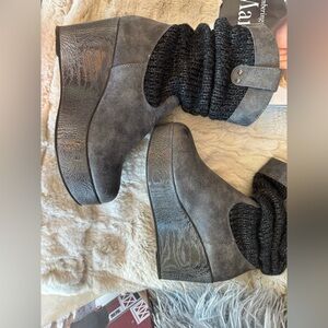 MUK LUKS Size 7 Slouchy Knit Wedge Boots – Cozy Chic Winter Energy ❄️🔥charcoal